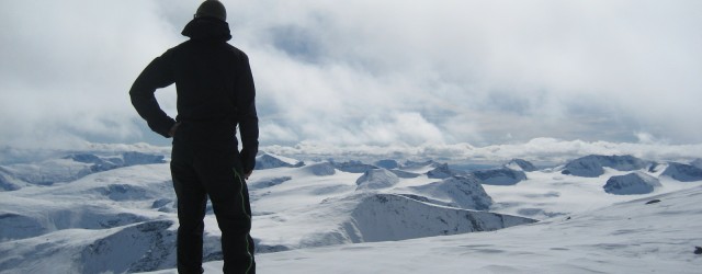 Vill du utmana dig själv med att vandra och bestiga de 2 högsta fjälltopparna i Norge? Följ med oss på Utveckling o Äventyr upplev den norska fjällvärlden under 8 dagar....
